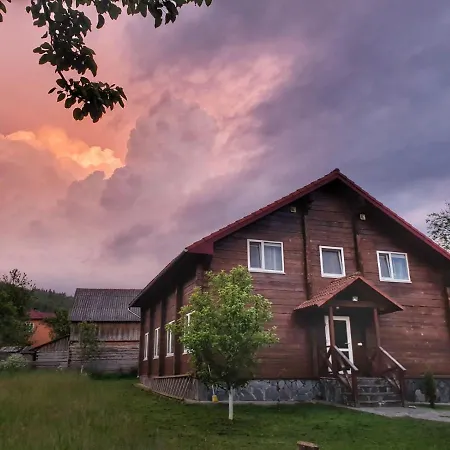 Holiday home зачаровані карпати,