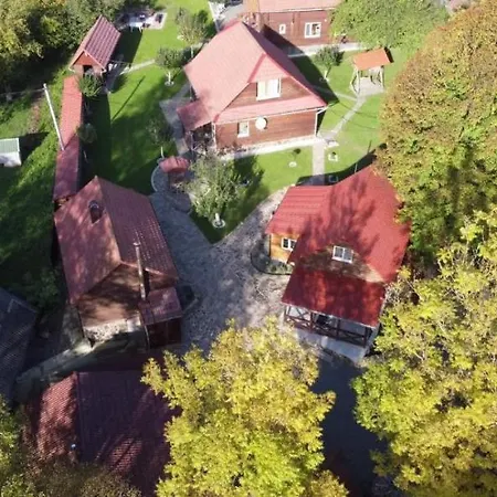 зачаровані карпати, Prázdninový dům *