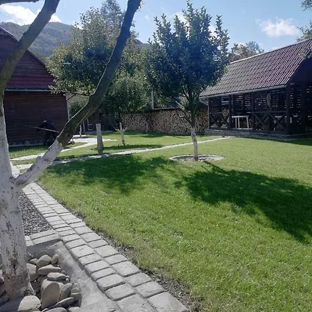 зачаровані карпати, Prázdninový dům